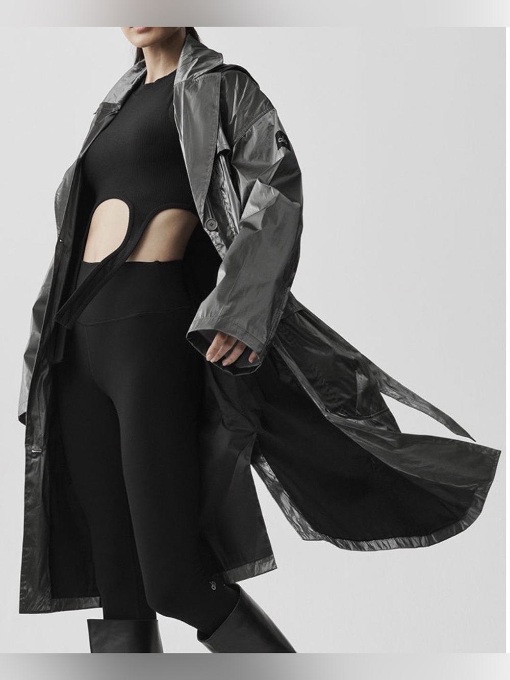 NWT Alo Yoga Metallic Break Line Trench Jacket - Silver , Rain Resistant , NEW